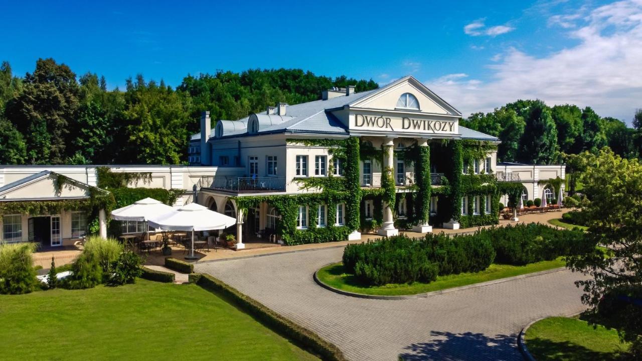 Hotel Dwor Dwikozy Extérieur photo