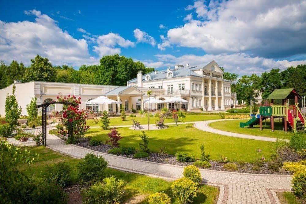 Hotel Dwor Dwikozy Extérieur photo